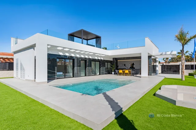 Villa · Algorfa