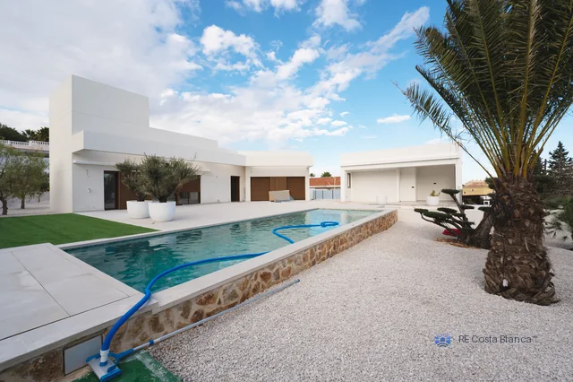Villa · Rojales