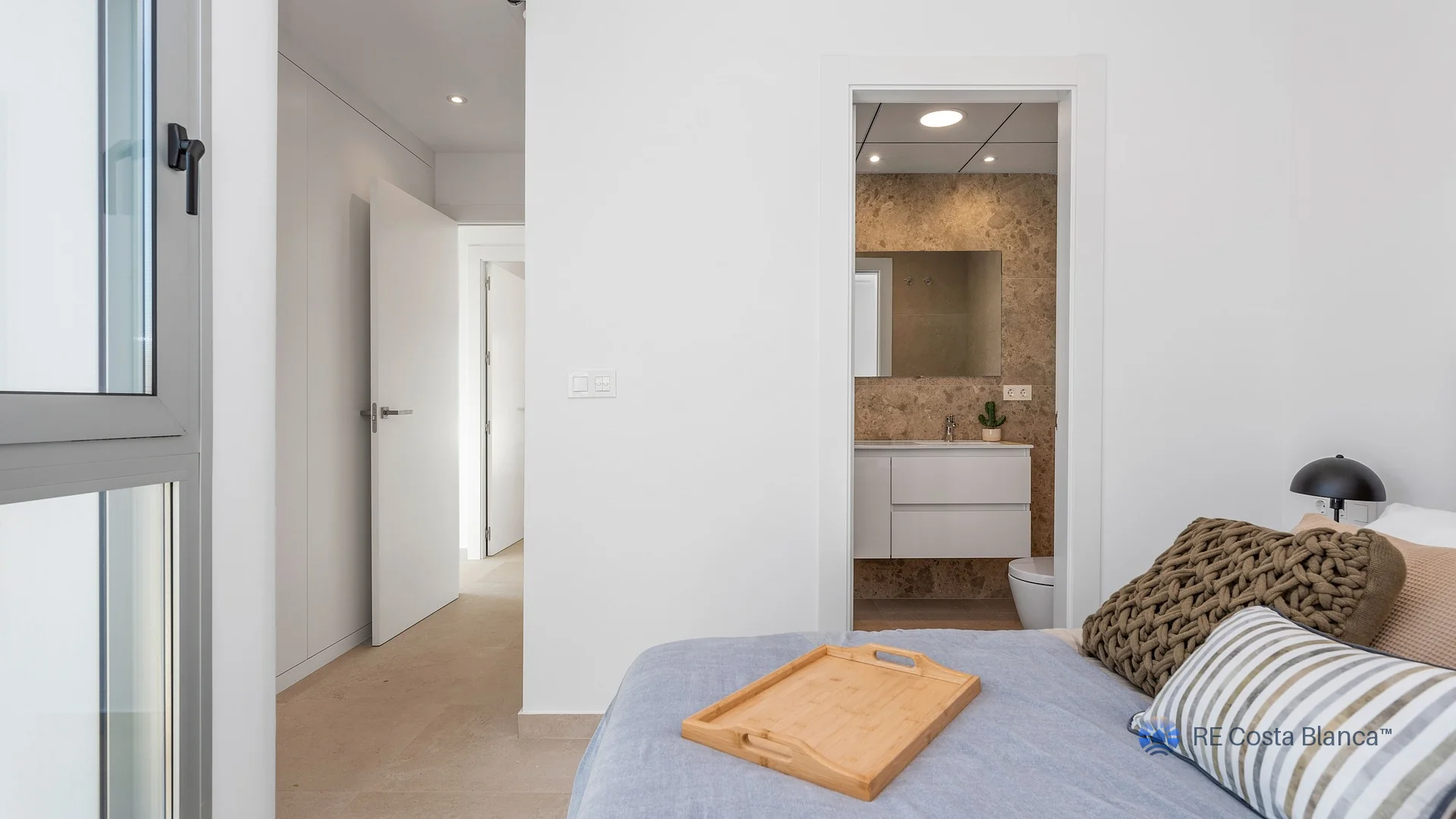Bungalow · Dolores