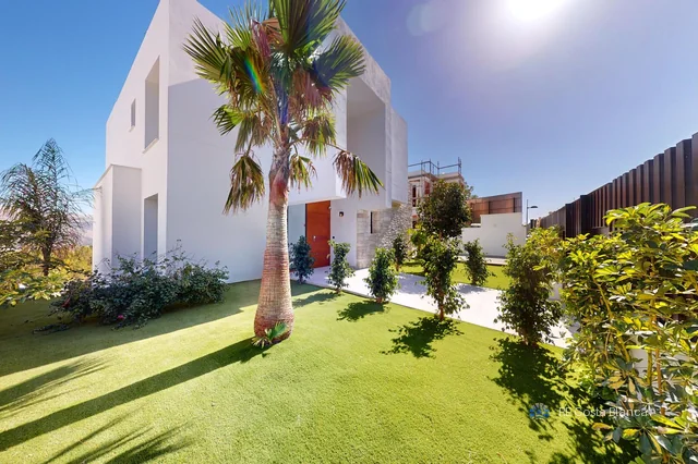 Villa · Polop